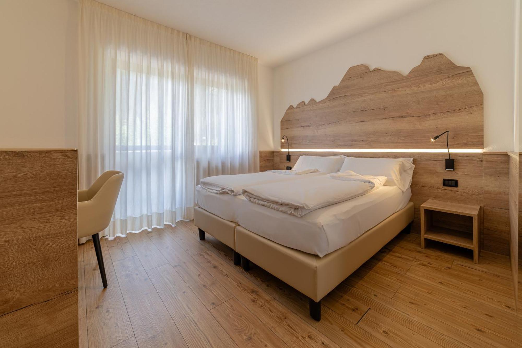 Pineta Pastry Hotel 4*